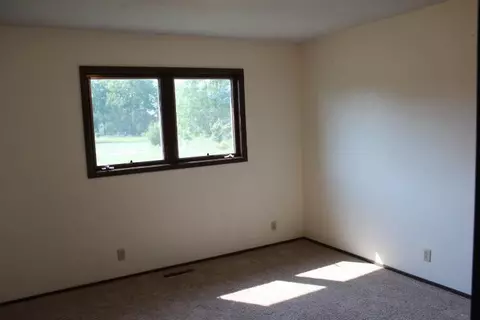 1304 3rd St NW, Hampton, IA 50441 photo 5