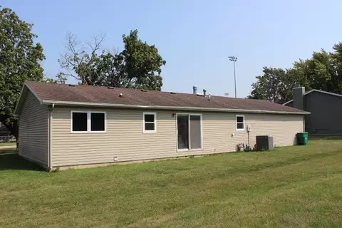 1304 3rd St NW, Hampton, IA 50441 photo 2