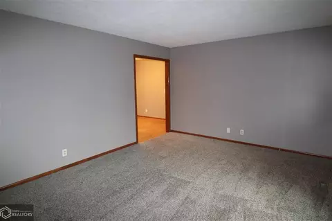 604 E 21st St, Atlantic, IA 50022 photo 4