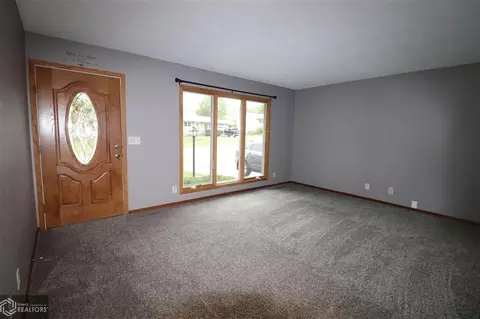 604 E 21st St, Atlantic, IA 50022 photo 3