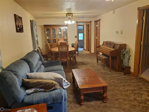 834 8th St E, Lomax, IL 61454 photo 3