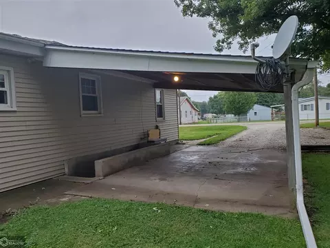 834 8th St E, Lomax, IL 61454 photo 18