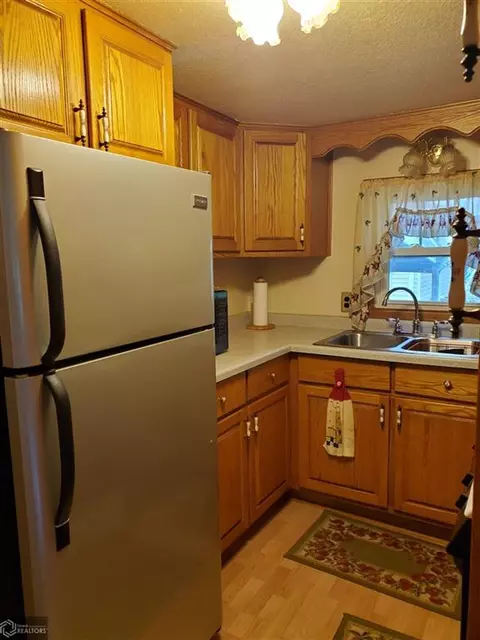 834 8th St E, Lomax, IL 61454 photo 7