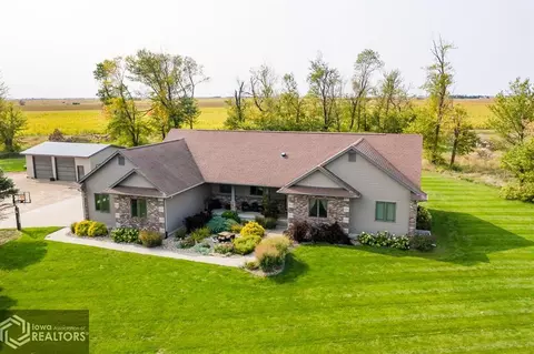 30731 G Ave, Conrad, IA 50621 photo 2