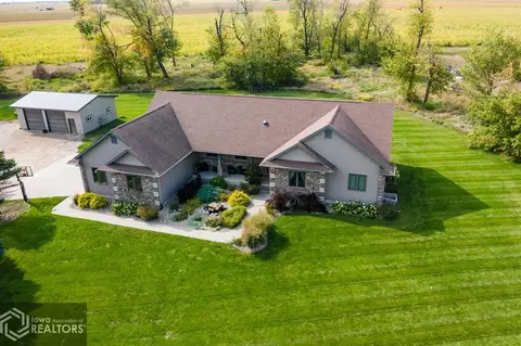 30731 G Ave, Conrad, IA 50621 photo 1
