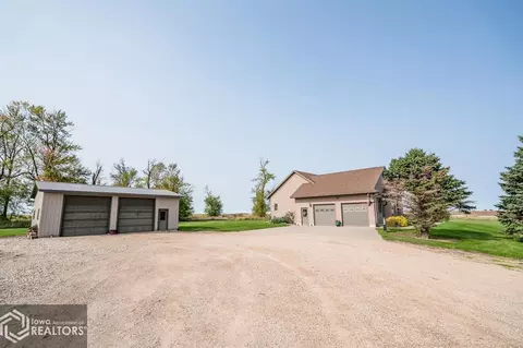 30731 G Ave, Conrad, IA 50621 photo 3