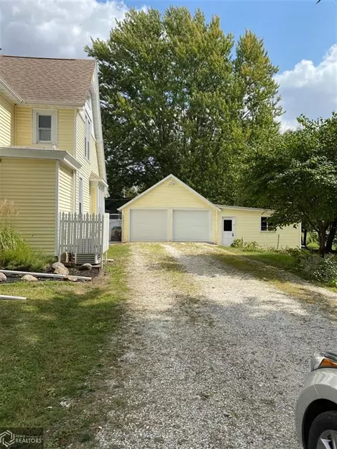 902 Wabash Ave, Carthage, IL 62321 photo 5