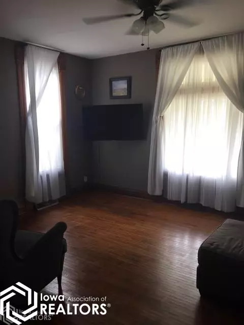 902 Wabash Ave, Carthage, IL 62321 photo 9