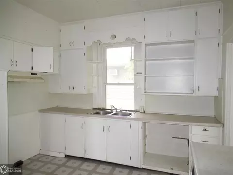 1051 Walnut, Hamilton, IL 62341 photo 2
