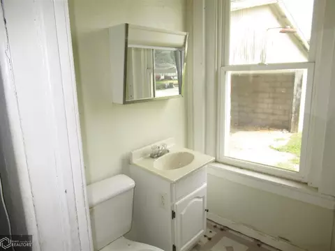 1051 Walnut, Hamilton, IL 62341 photo 5