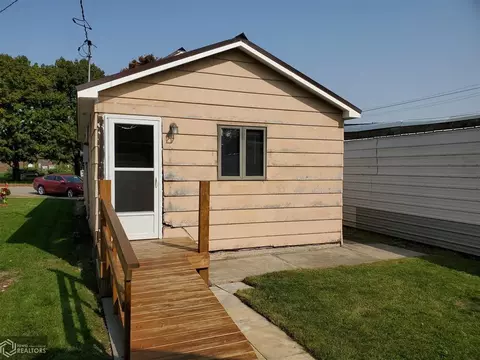 129 Elmore St, Manly, IA 50456 photo 2