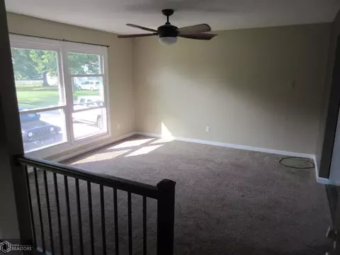 5 Dania Dr, Hamilton, IL 62341 photo 2