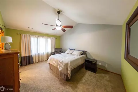 5309 Thackeray Dr, Ames, IA 50014 photo 11