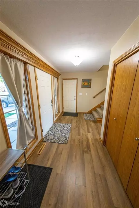 5309 Thackeray Dr, Ames, IA 50014 photo 9