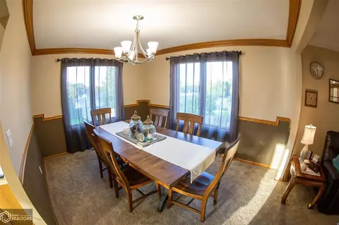 5309 Thackeray Dr, Ames, IA 50014 photo 4