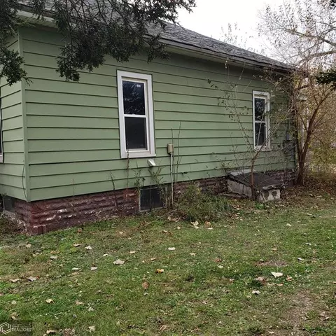 810 E Stewart St, Centerville, IA 52544 photo 4