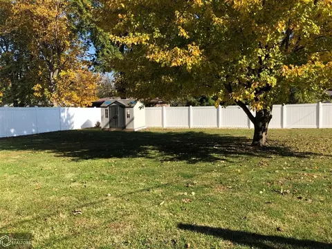 420 N 9th St, Hamilton, IL 62341 photo 5