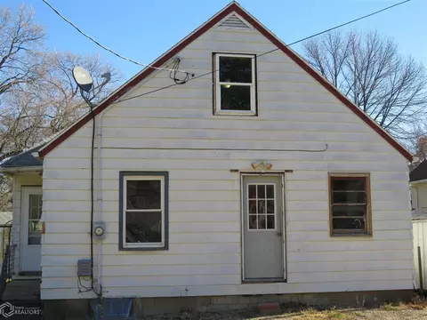 315 3rd Ave SE, Hampton, IA 50441 photo 2