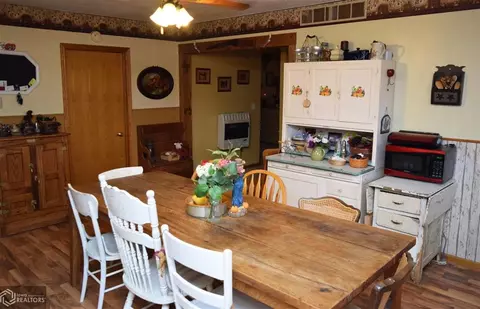 2619 45th St, Eldon, IA 52554 photo 6