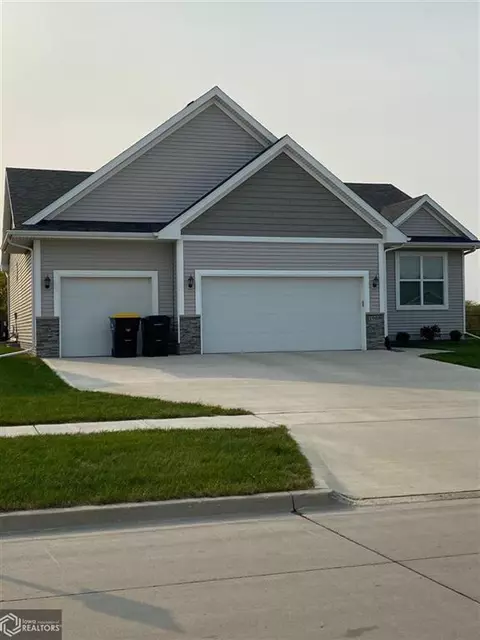 1908 Roebling Rd, Adel, IA 50003 photo 2