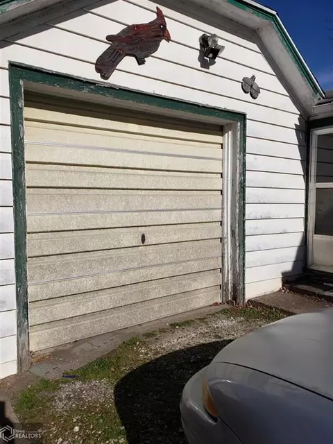 111 E Walnut St, Eldon, IA 52554 photo 2