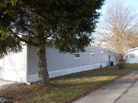 803 Flagship, Creston, IA 50801 photo 3