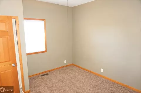 519 E Bluff St, Carroll, IA 51401 photo 11