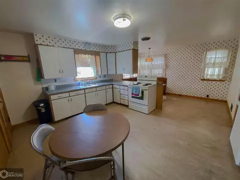 312 1st St, Hansell, IA 50441 photo 4