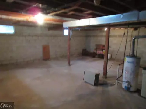 515 Standring St, Corwith, IA 50430 photo 24
