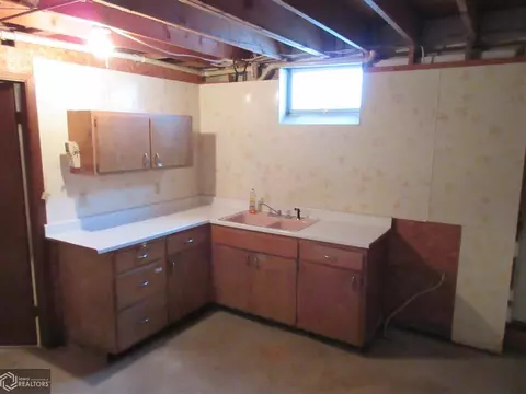 515 Standring St, Corwith, IA 50430 photo 21