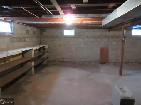 515 Standring St, Corwith, IA 50430 photo 23