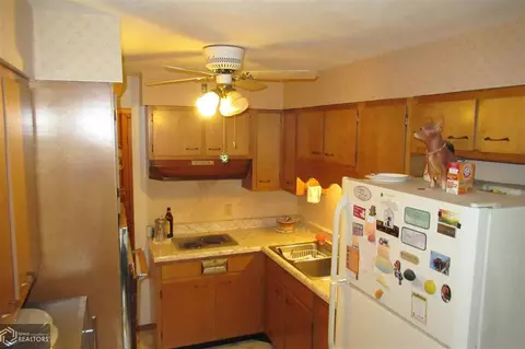 60 S 9th, Hamilton, IL 62341 photo 4