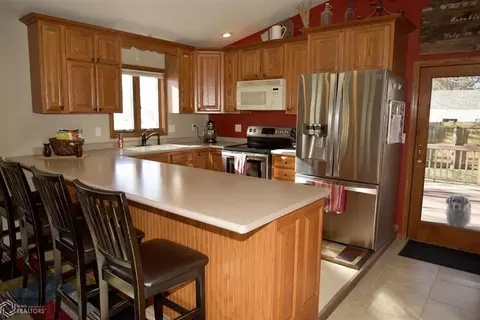 321 6th St SE, Hampton, IA 50441 photo 5
