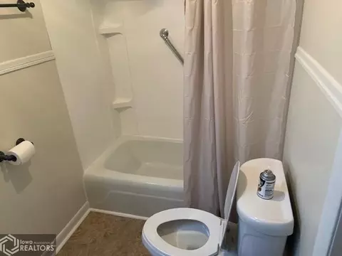 113 E Walnut St, Eldon, IA 52554 photo 15