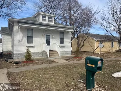 113 E Walnut St, Eldon, IA 52554 photo 1