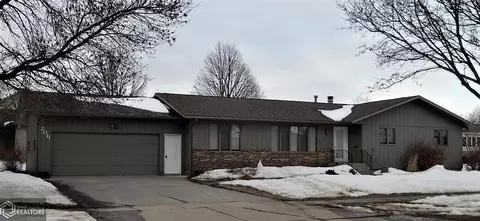 2011 E State, Algona, IA 50511 photo 2