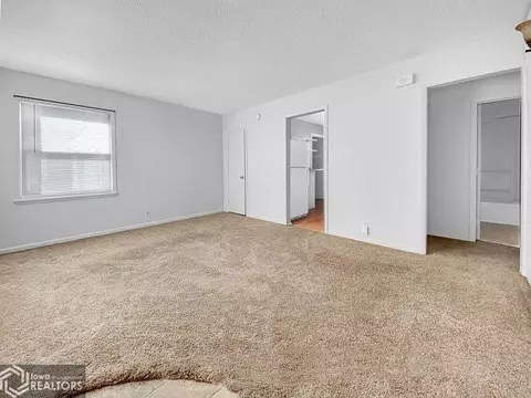 1028 3rd St NW, Hampton, IA 50441 photo 7