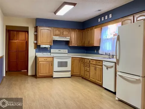 1002 N Pine St, Creston, IA 50801 photo 9