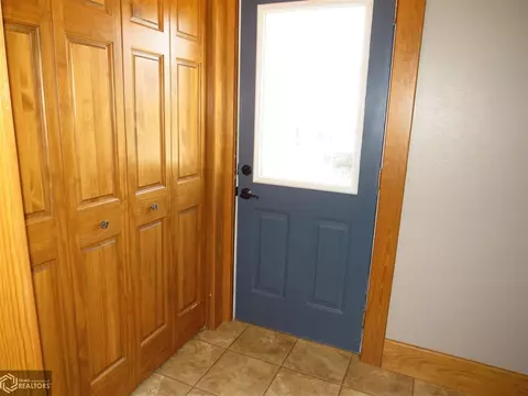 426 E 8th St, Glidden, IA 51443 photo 4