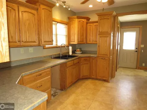 426 E 8th St, Glidden, IA 51443 photo 13