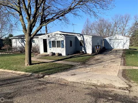 426 2nd Ave, Dedham, IA 51440 photo 1