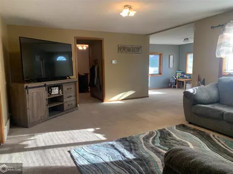 426 2nd Ave, Dedham, IA 51440 photo 5