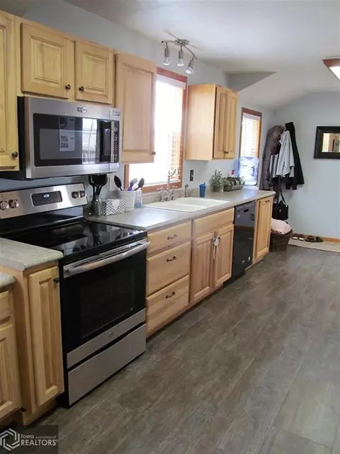 14032 U Ave, Ackley, IA 50601 photo 10