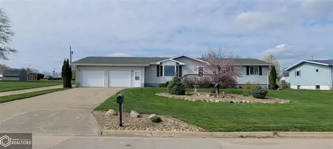 927 E Cross St, Centerville, IA 52544 photo 2