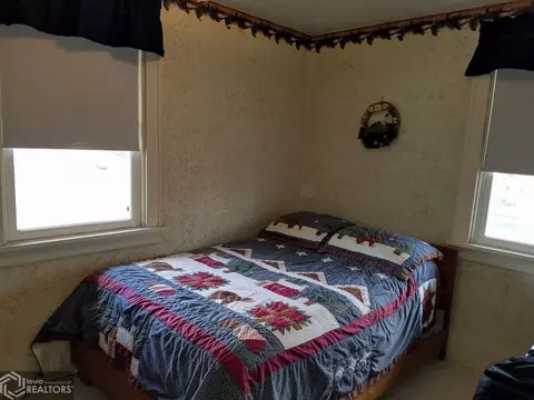 230 E Spring St, Manly, IA 50456 photo 15
