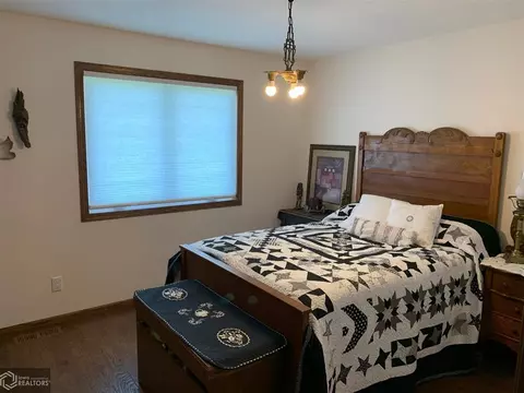 295 E Cardinal St, Garner, IA 50438 photo 16