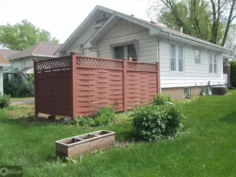 216 Myrtle St, Creston, IA 50801 photo 5