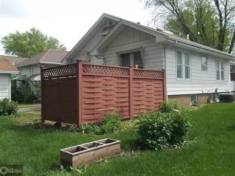 216 Myrtle St, Creston, IA 50801 photo 4