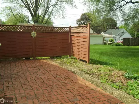 216 Myrtle St, Creston, IA 50801 photo 2