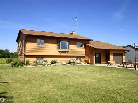 1540 95th St, Hampton, IA 50441 photo 1